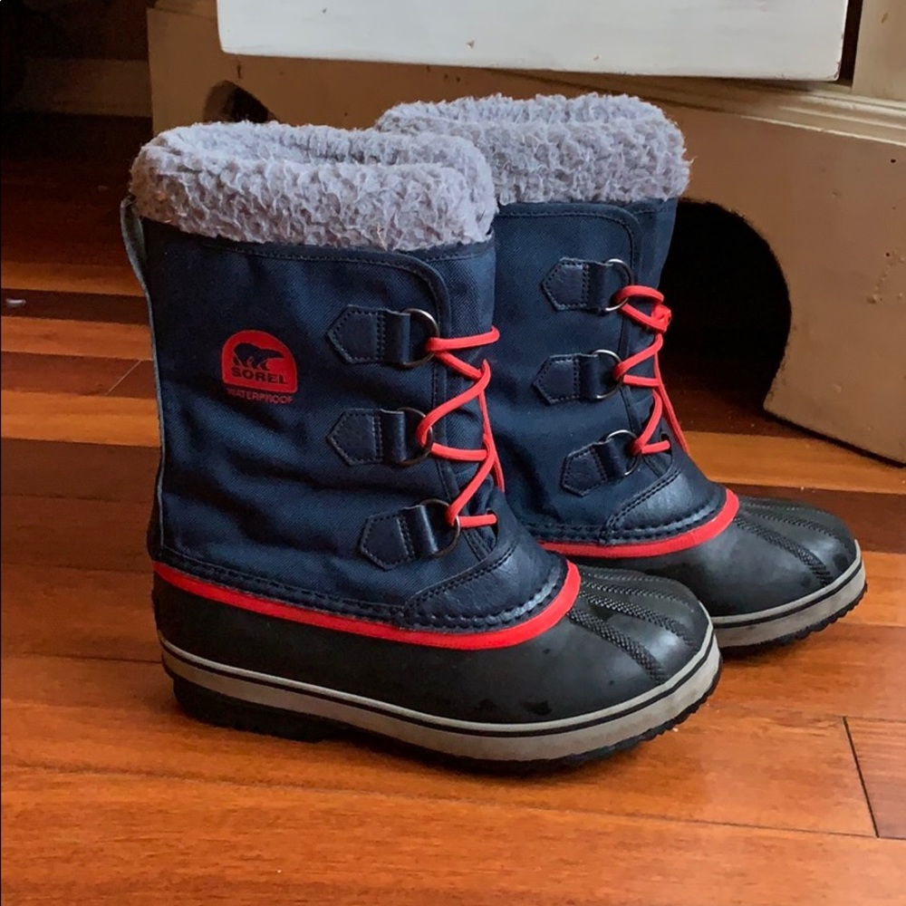 Like New Sorel Snow Boots! Big Boy Size 4